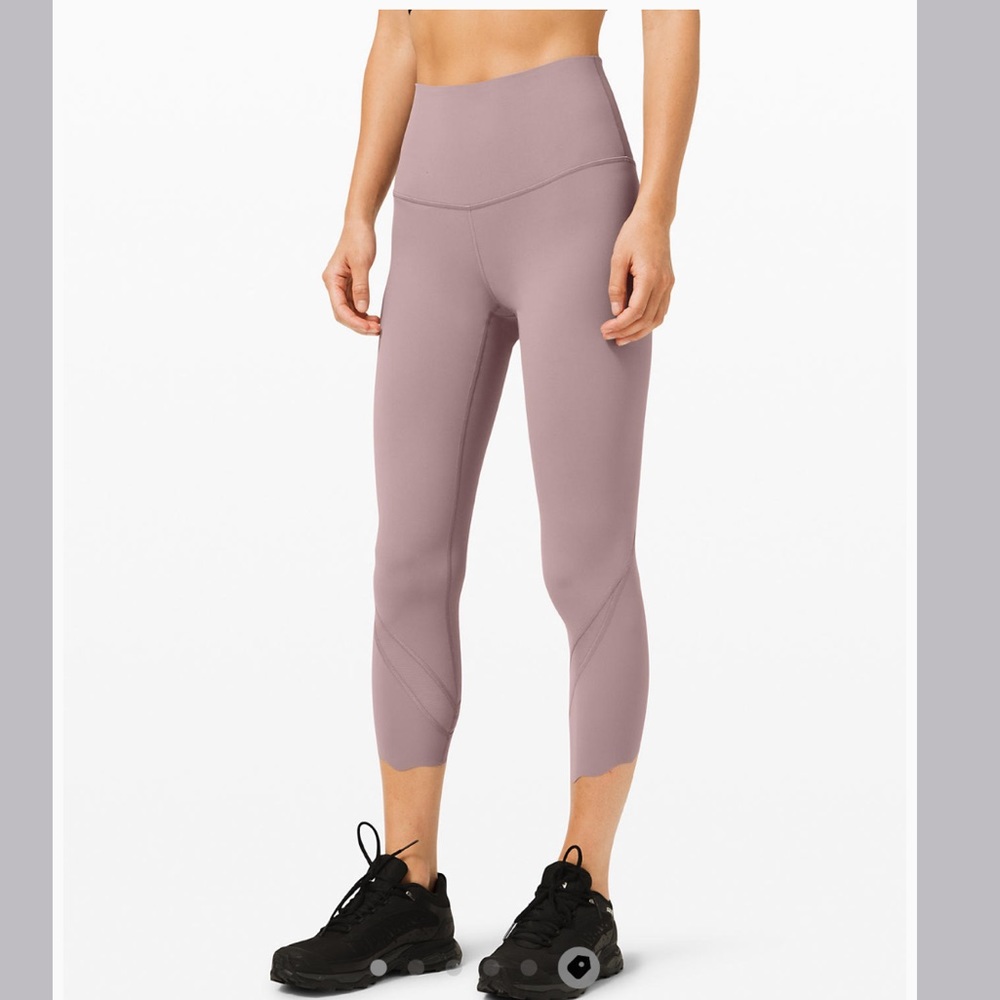 🆕 Lululemon wunder under high-rise scalloped crop
